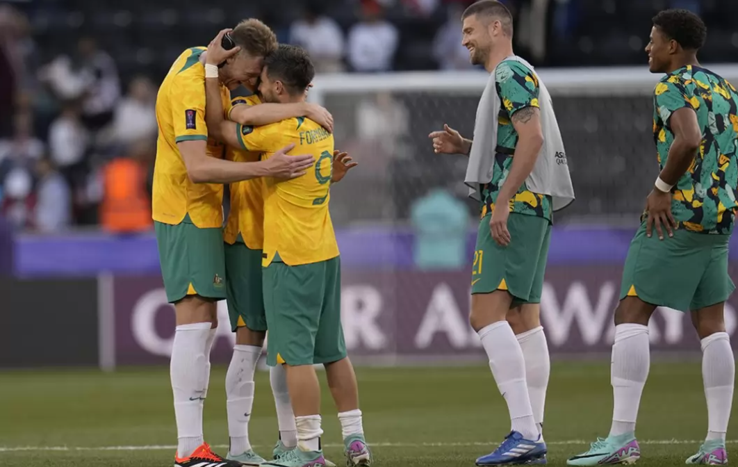 Asian Cup knock-out fase: Australië sterk gevorderd, Tadzjikistan terug op strafschoppen